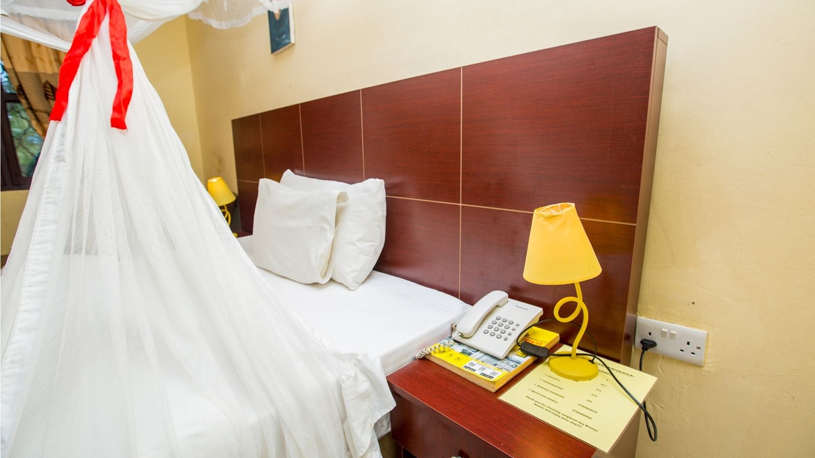 rooms-single-standard