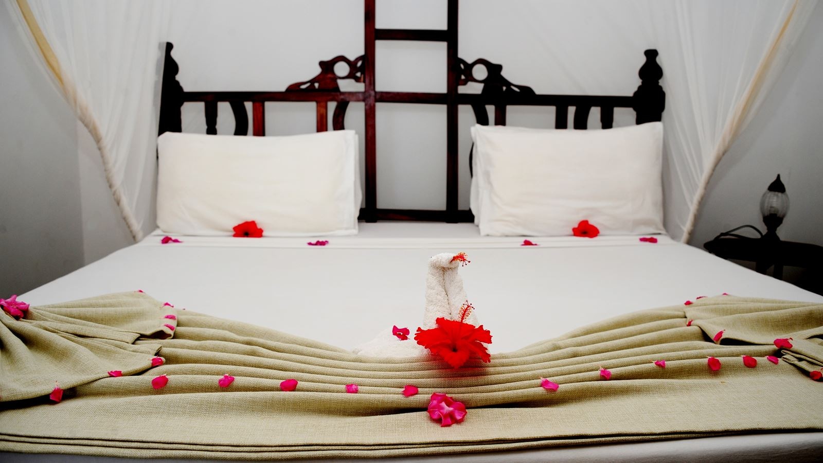 rooms-single-garden-view