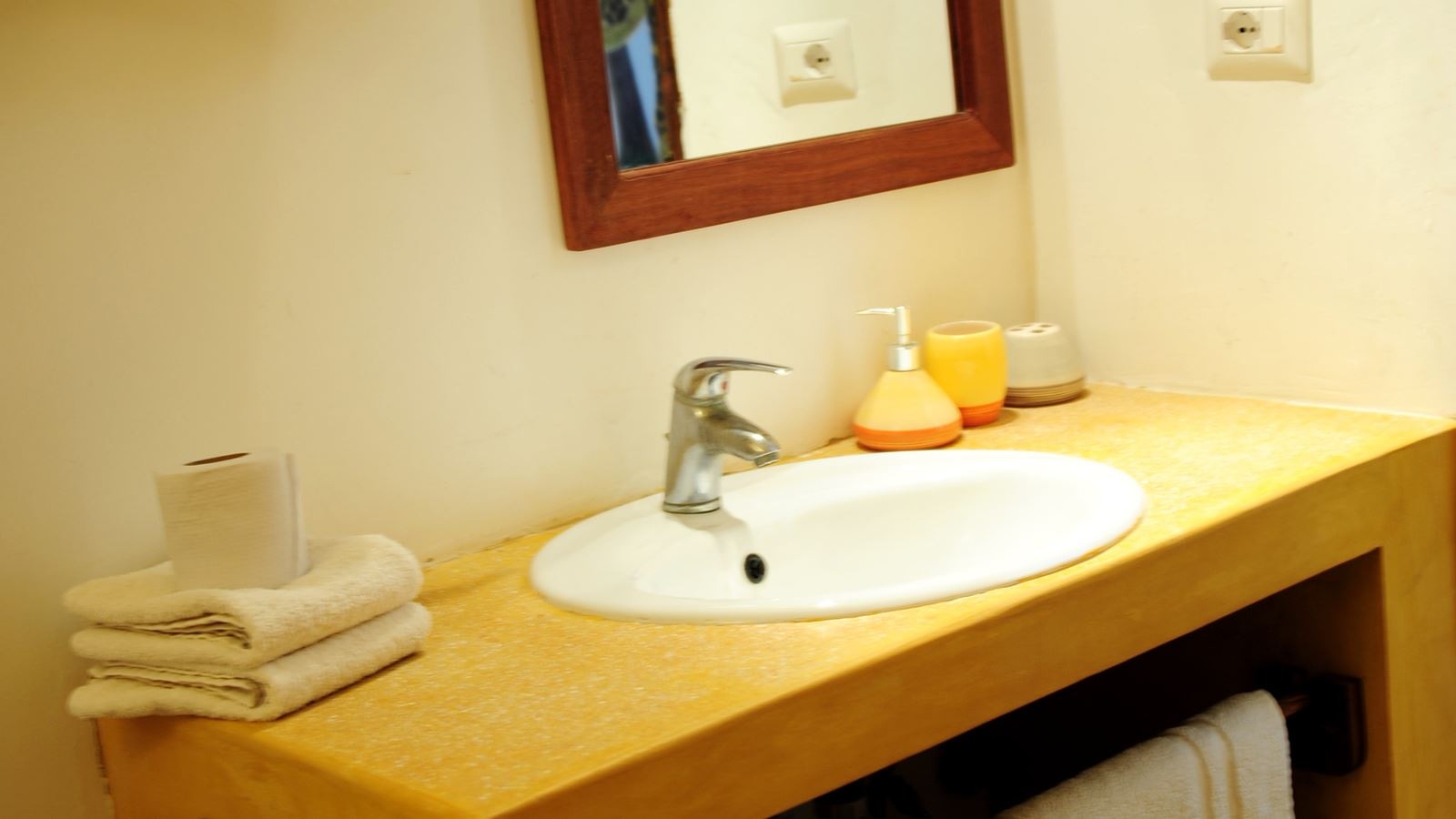 rooms-single-garden-view