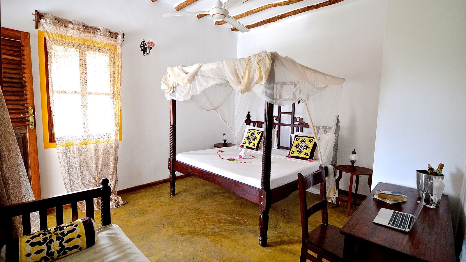 rooms-single-garden-view