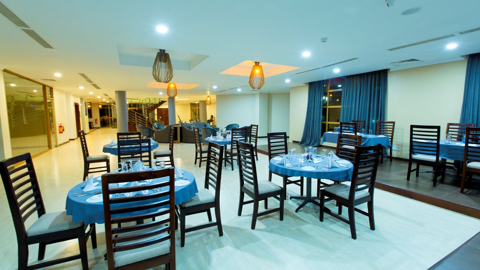 restaurants-restaurants