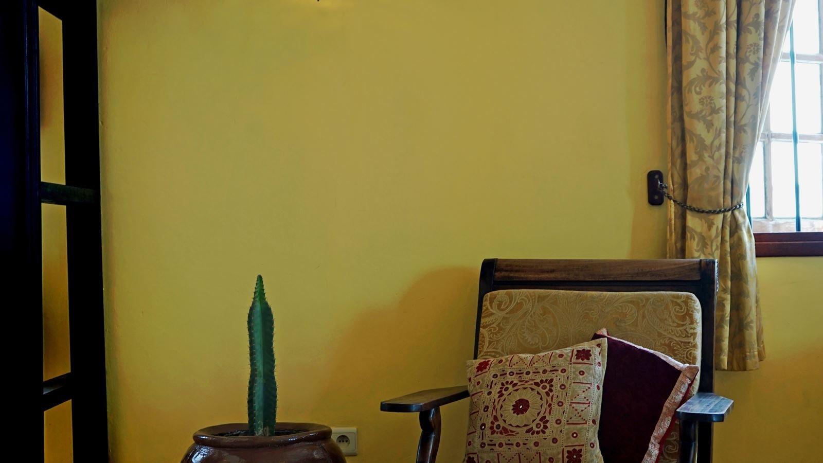 rooms-single-standard