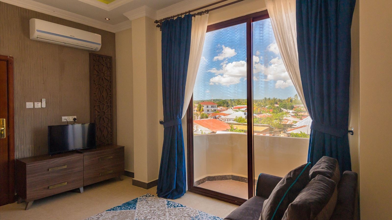 rooms-double-single-use-superior-city-view