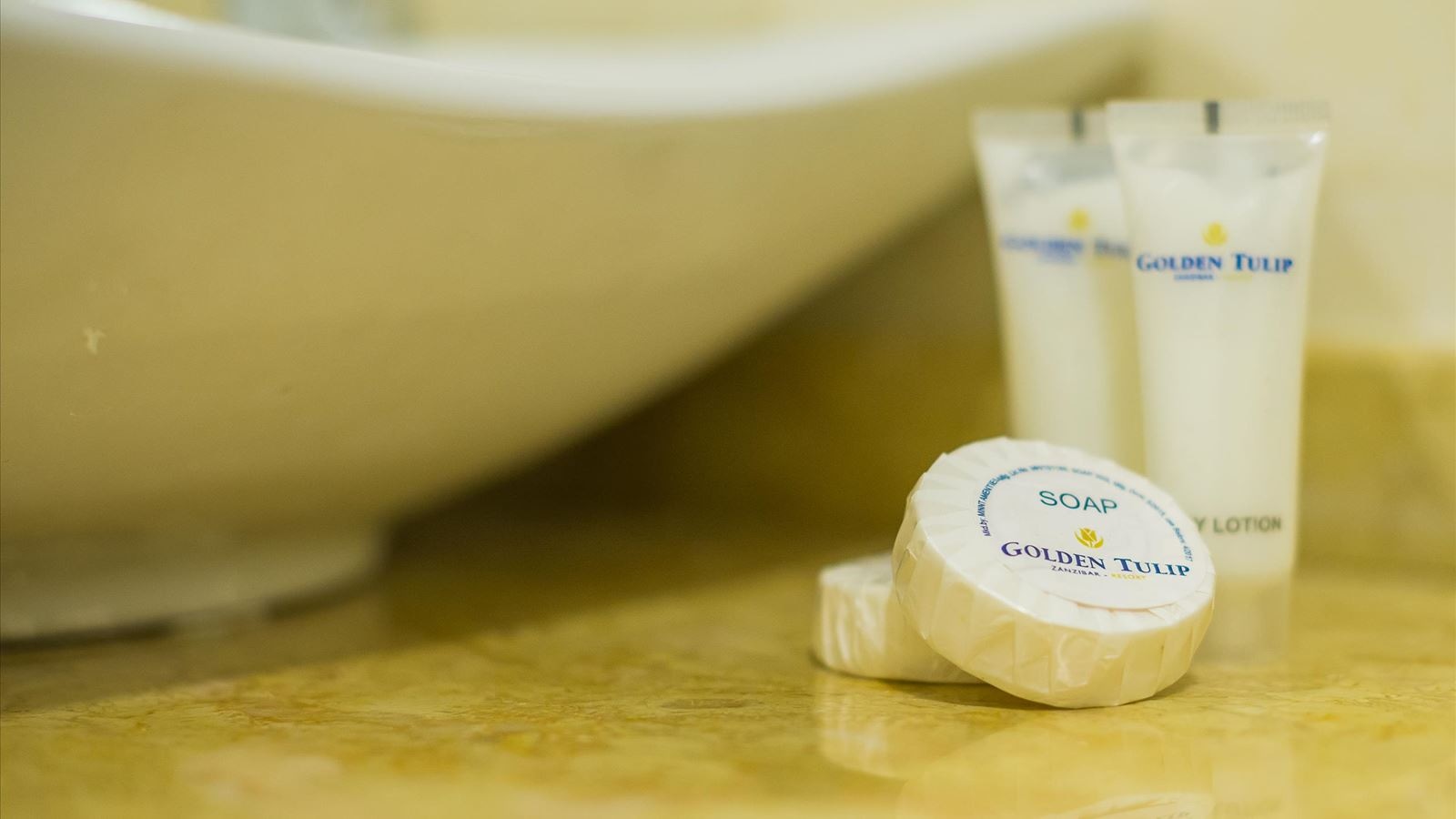 rooms-double-single-use-superior-city-view