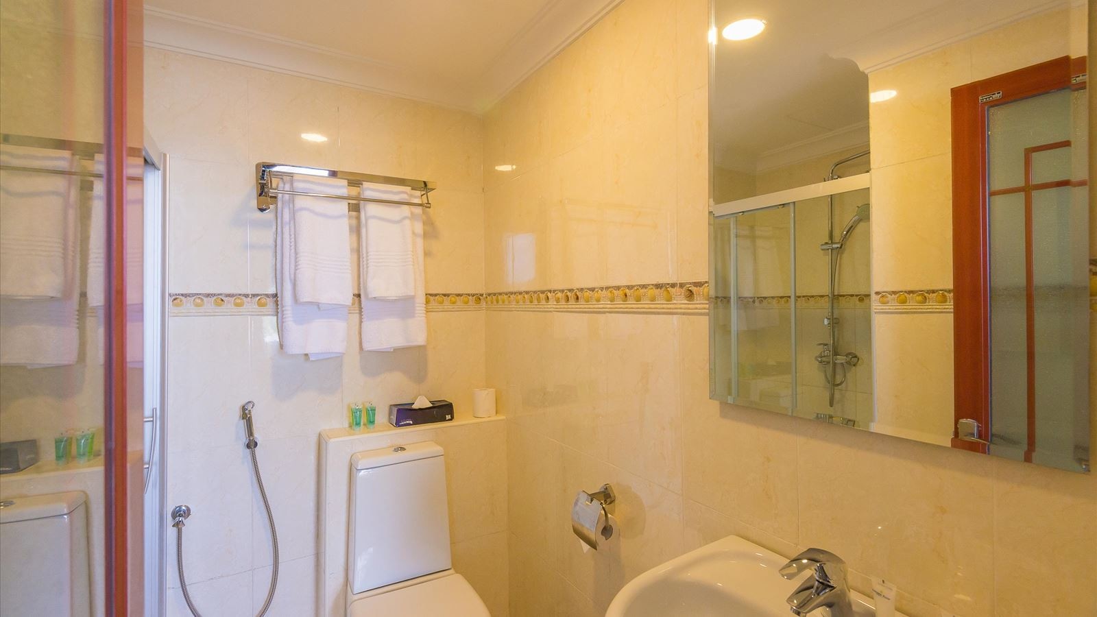 rooms-double-city-view-one-bedroom