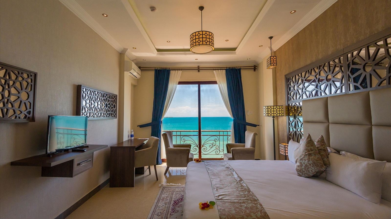 rooms-double-single-use-ocean-front-one-bedroom
