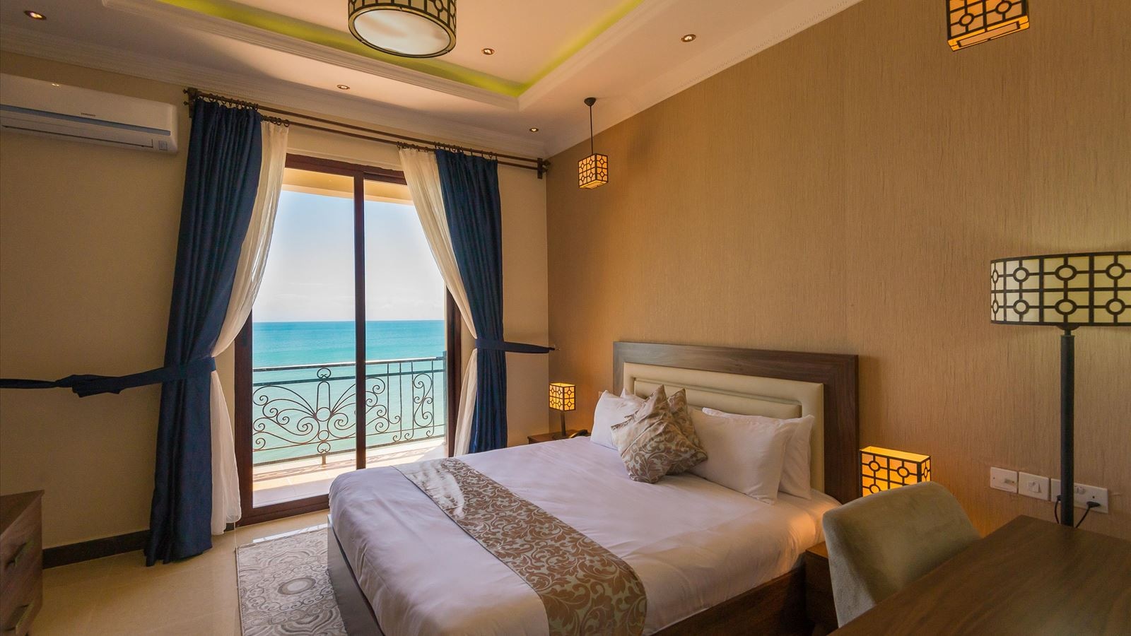 rooms-double-single-use-ocean-front-one-bedroom