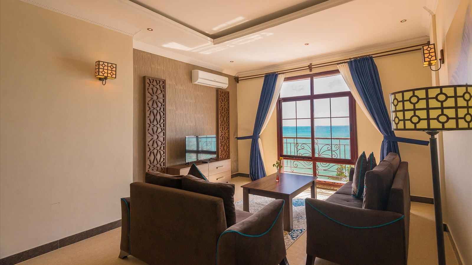 rooms-double-single-use-ocean-front-one-bedroom