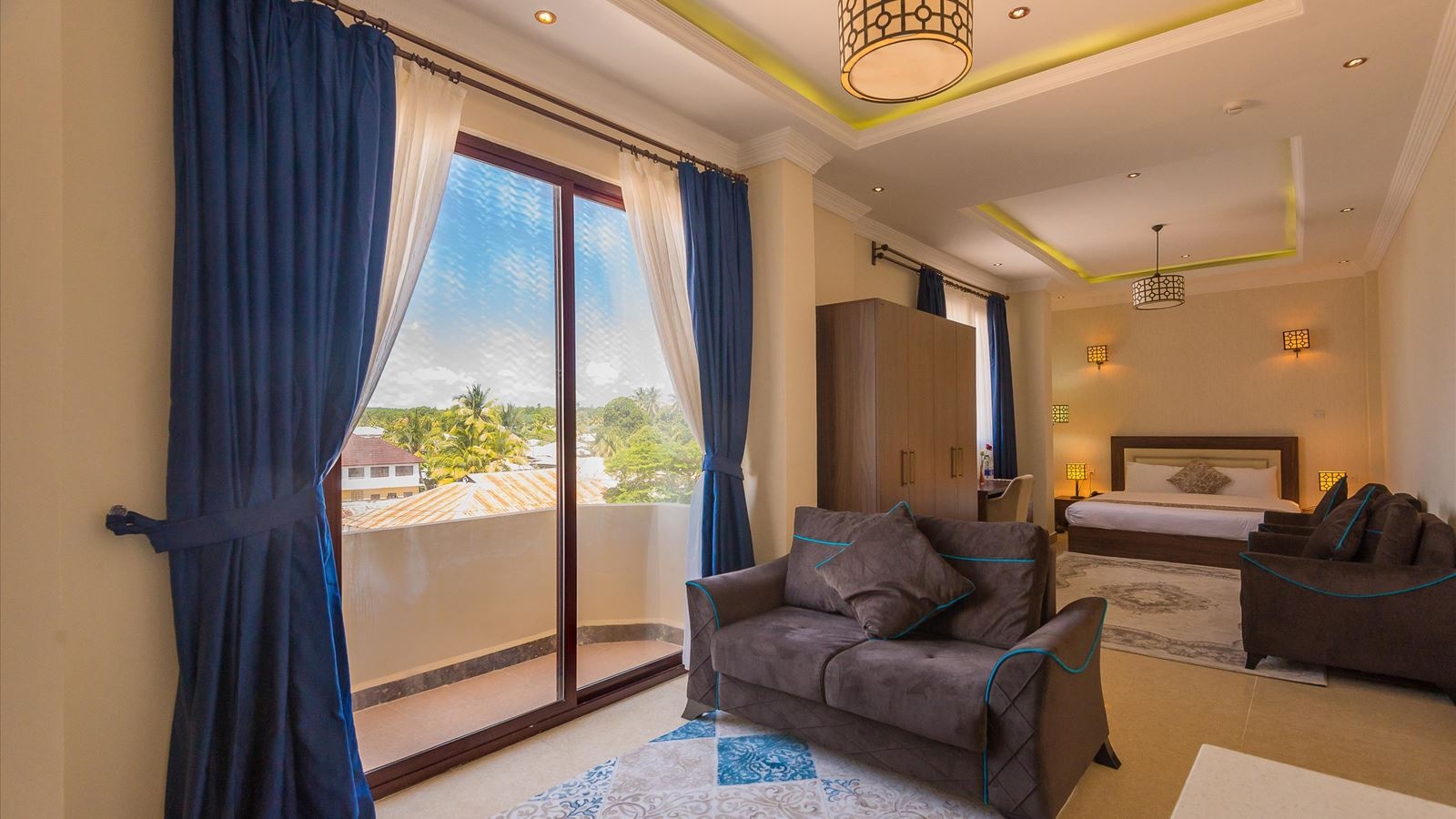 rooms-double-superior-city-view