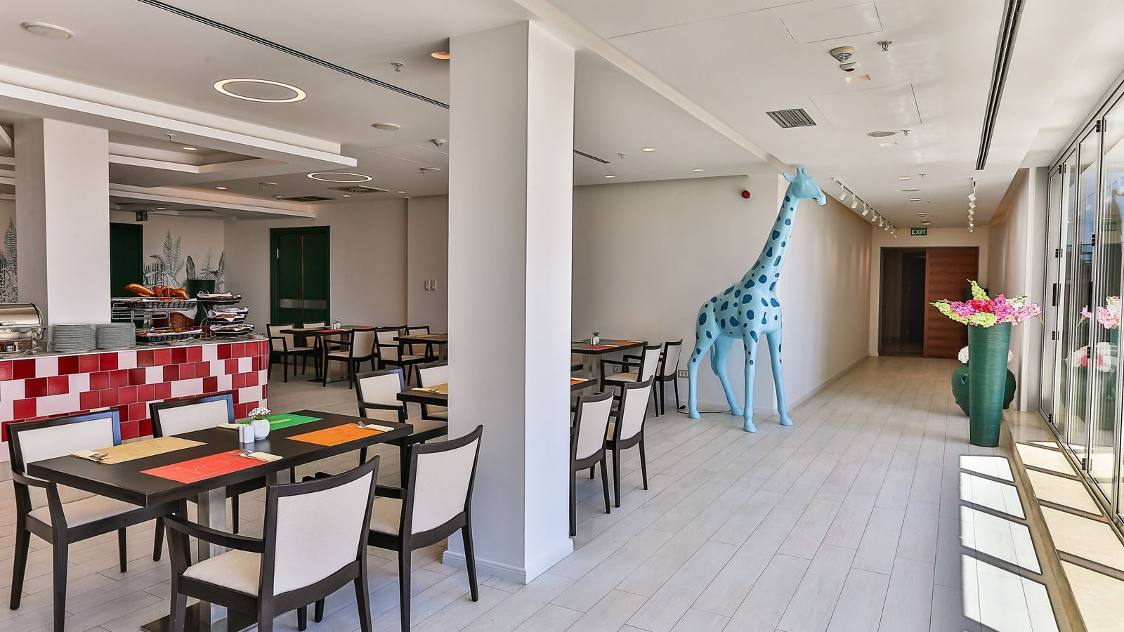 restaurants-restaurants