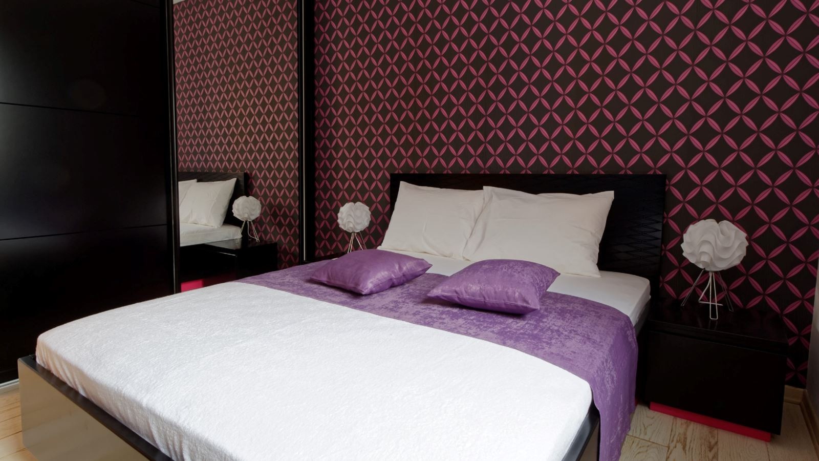 rooms-apartment-two-bedrooms-with-terrace