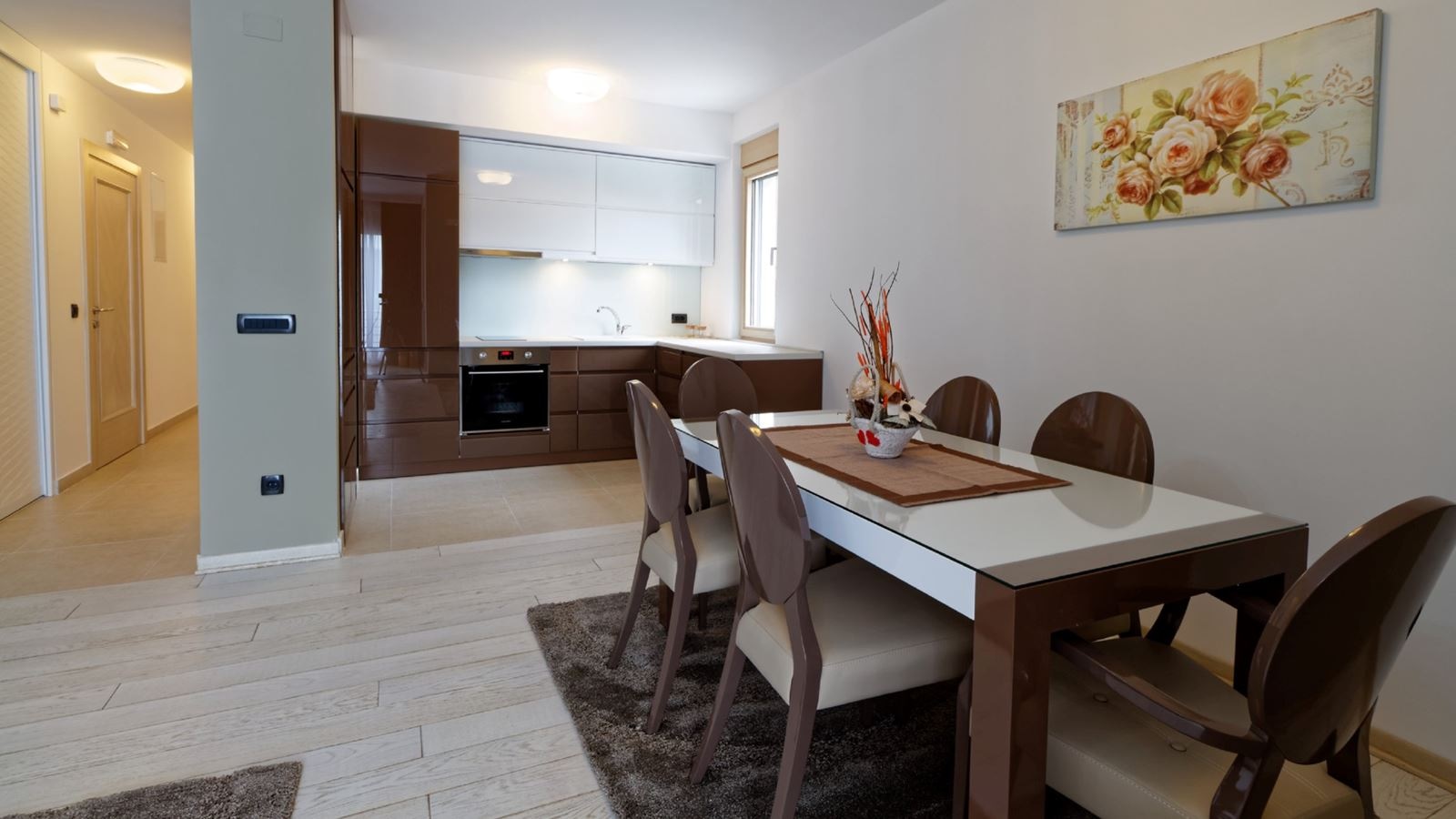 rooms-apartment-two-bedrooms-with-terrace