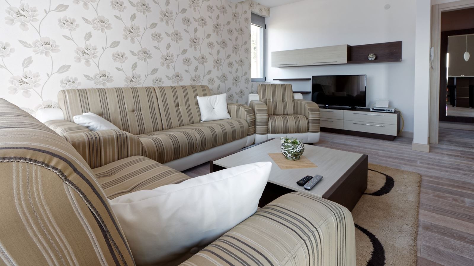 rooms-apartment-sea-view-three-bedrooms