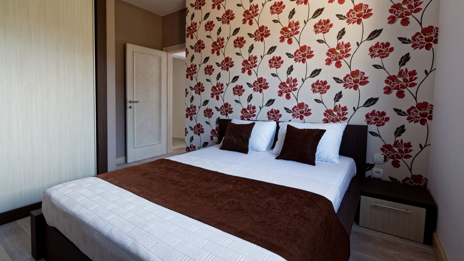 rooms-apartment-sea-view-three-bedrooms