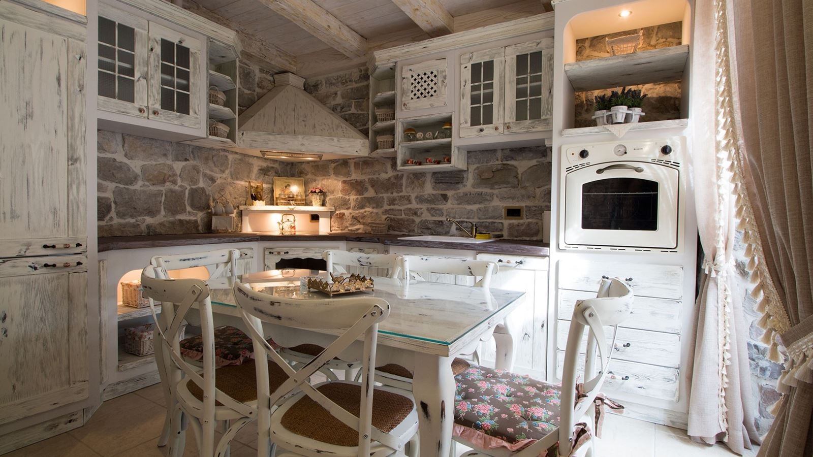 rooms-villa-three-bedrooms