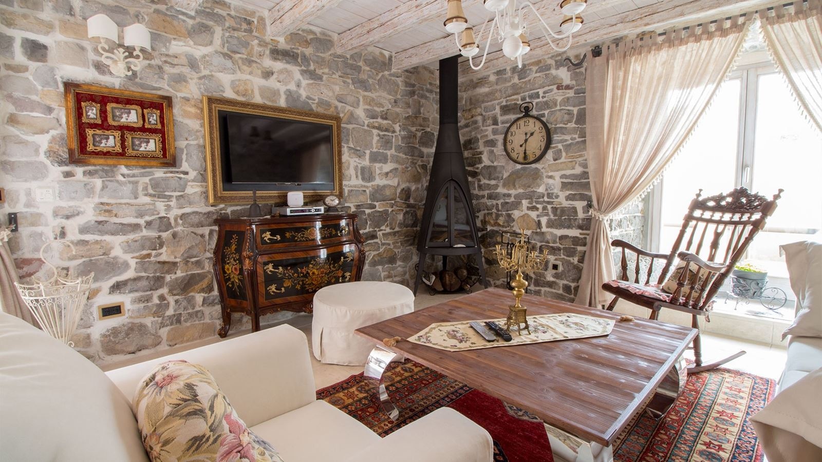 rooms-villa-three-bedrooms