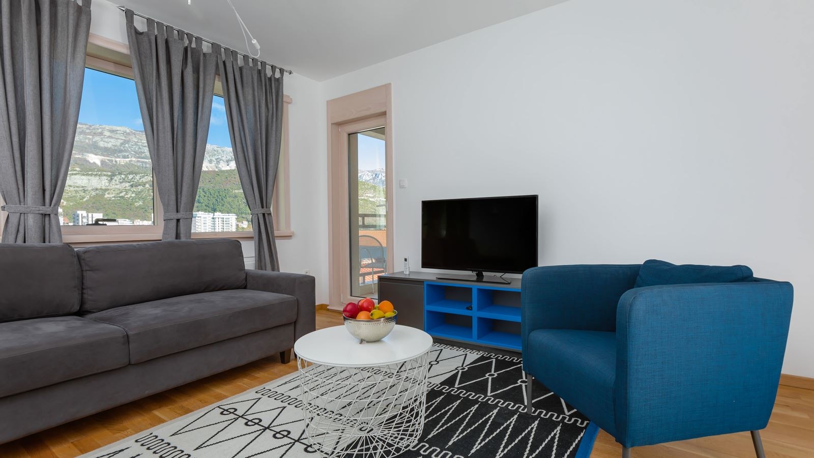 rooms-apartment-comfort-sea-view