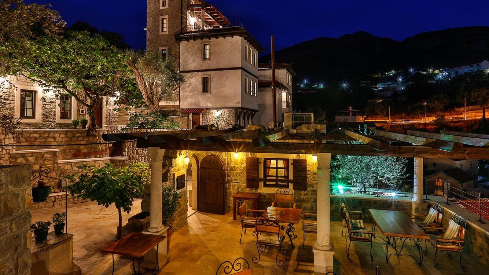 restaurants-restaurants