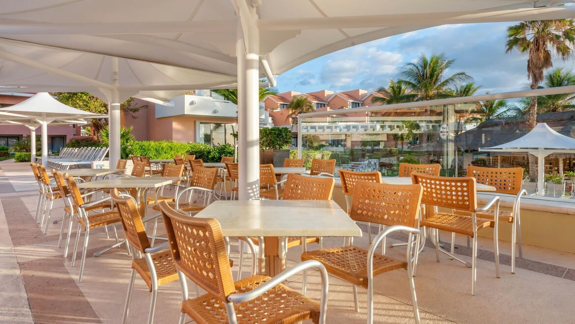 restaurants-pool-grill