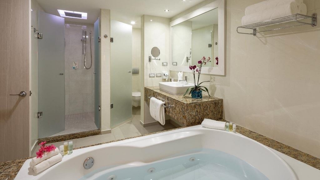 rooms-deluxe-junior-suite