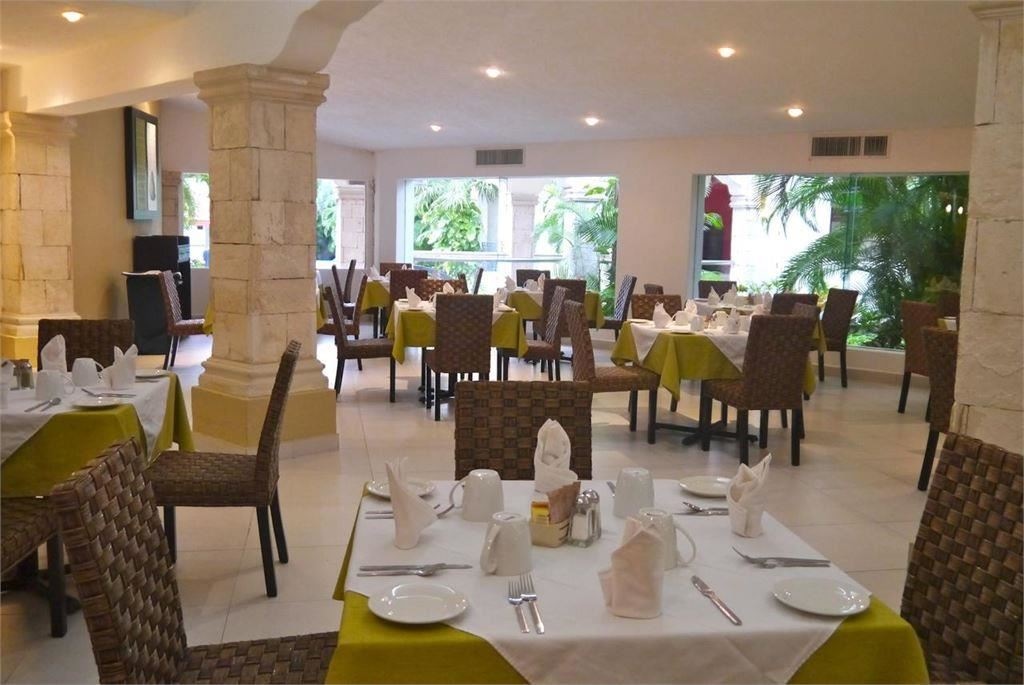 restaurants-adhara-grill