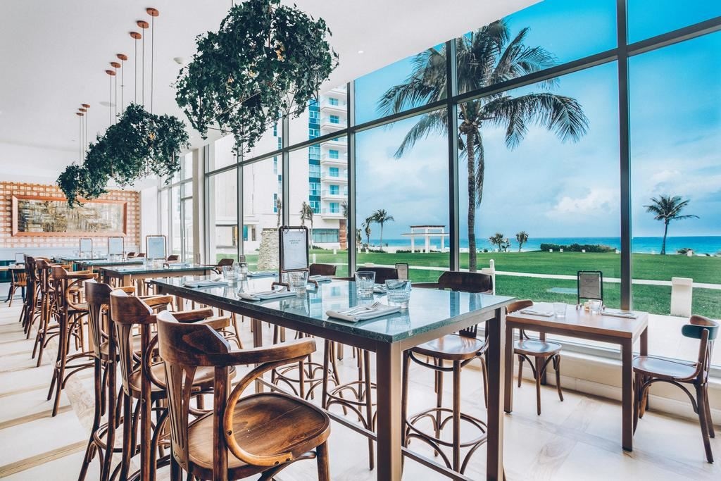 restaurants-la-parrilla