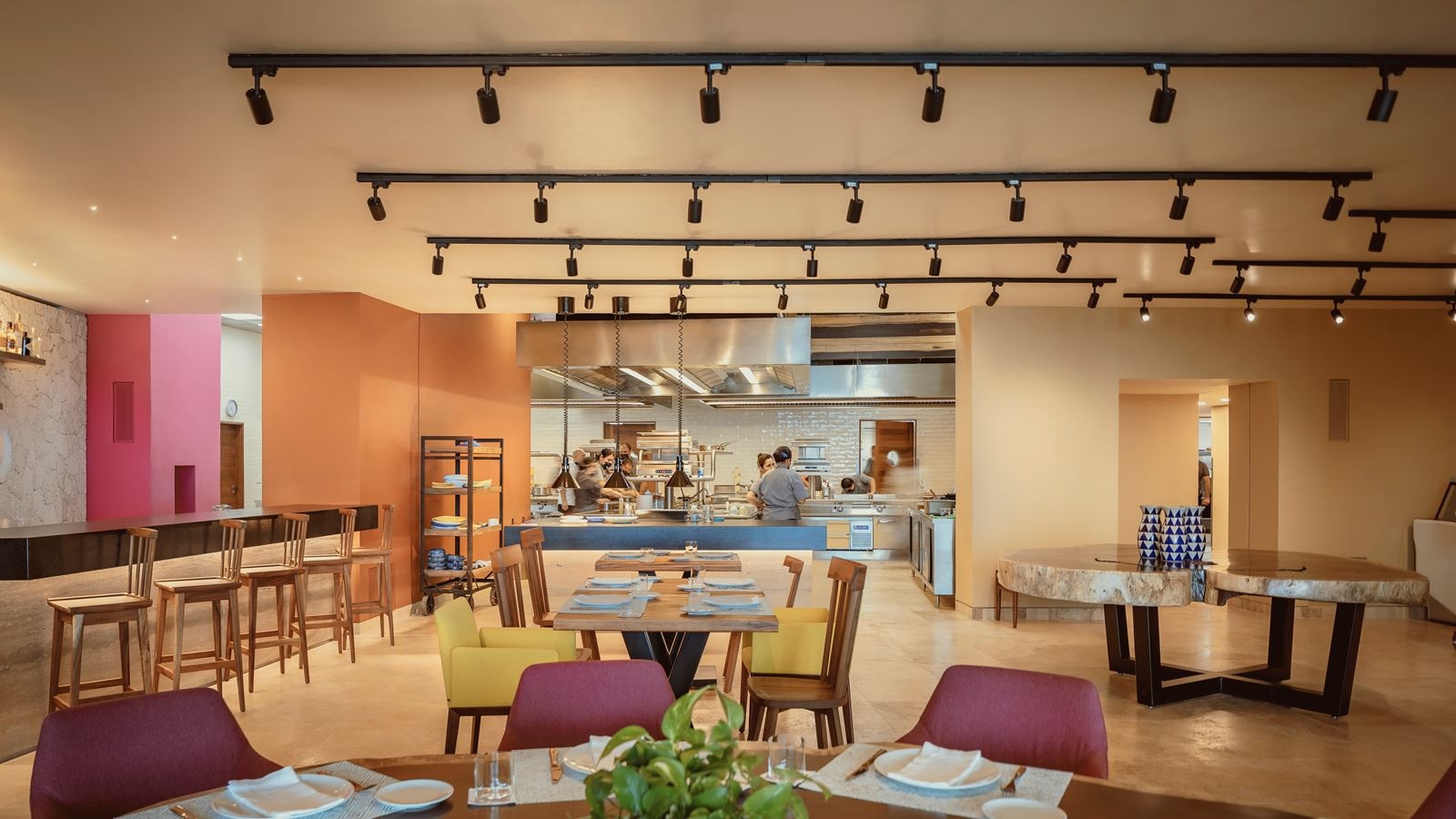 restaurants-restaurants