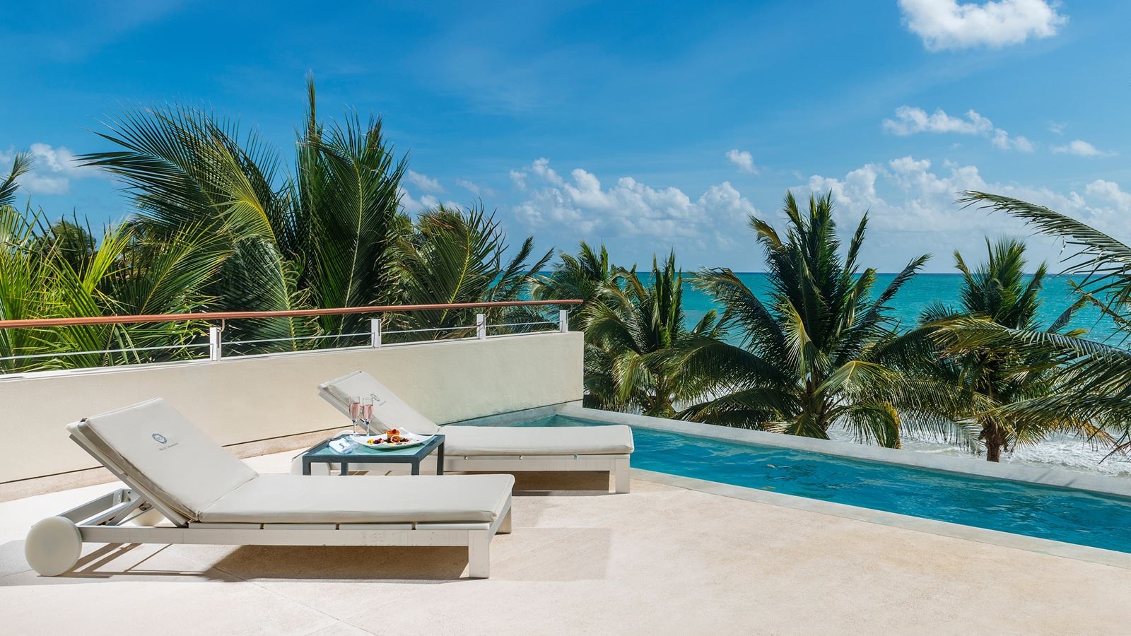 rooms-beach-front-casita