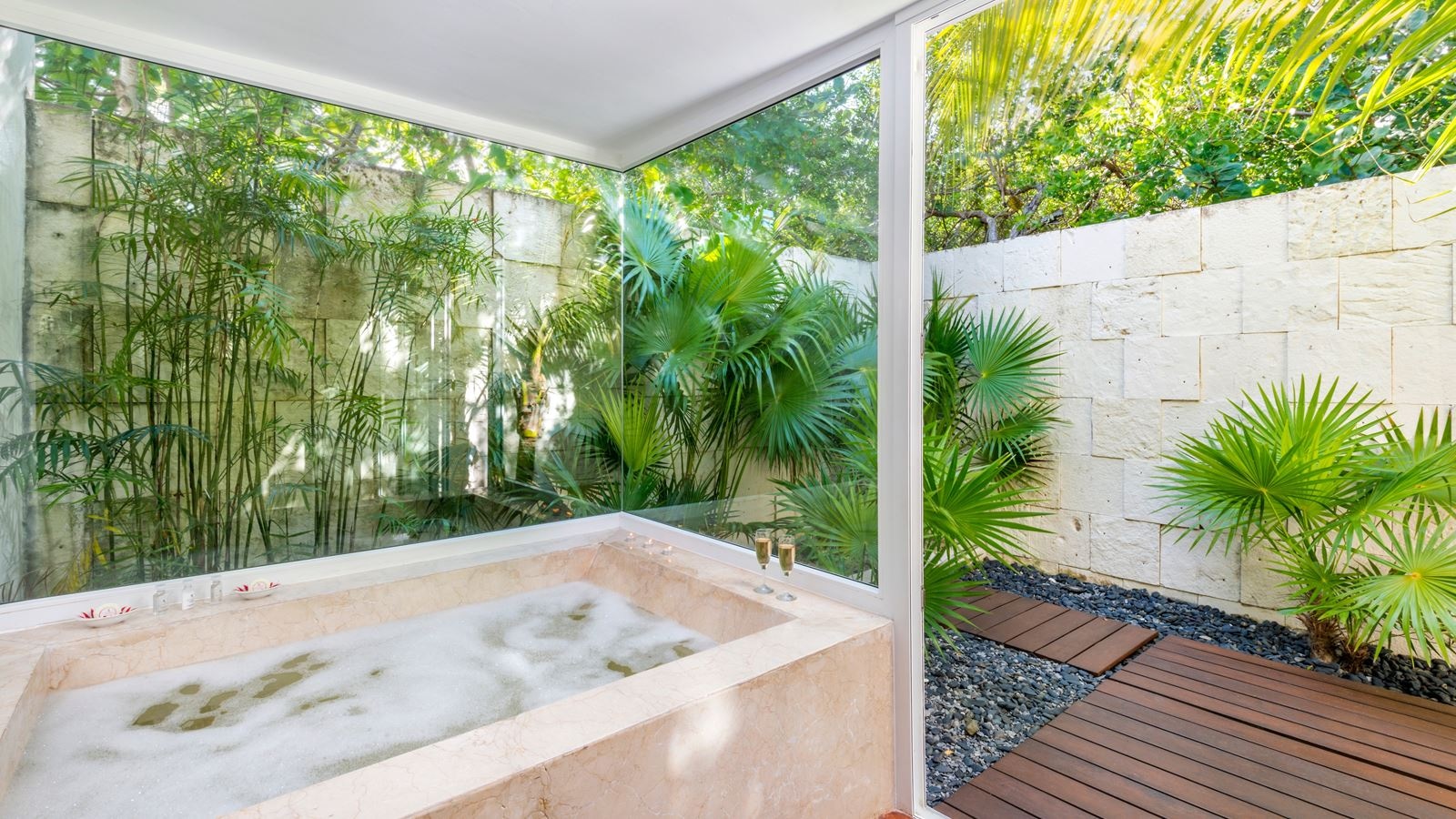 rooms-beach-front-casita