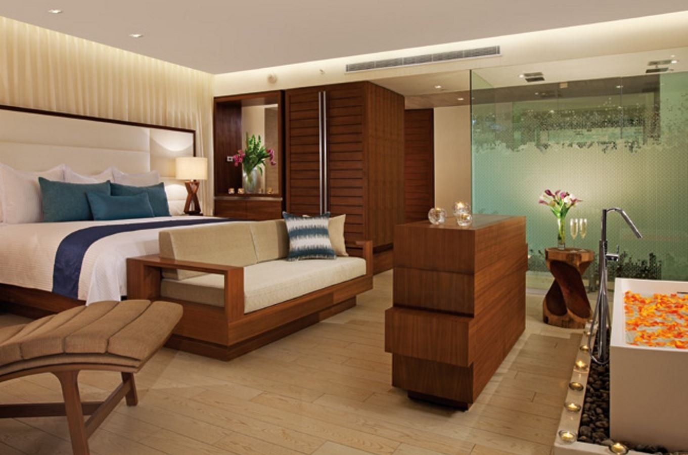 rooms-preffered-club-honeymoon-suite-ocean-view