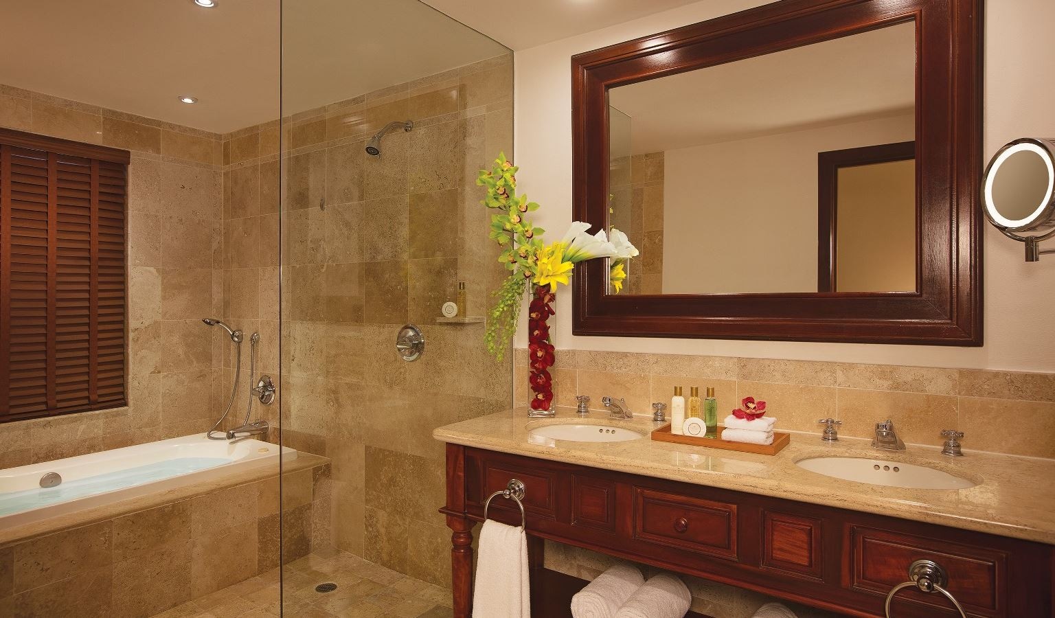 rooms-deluxe-junior-garden-view-room