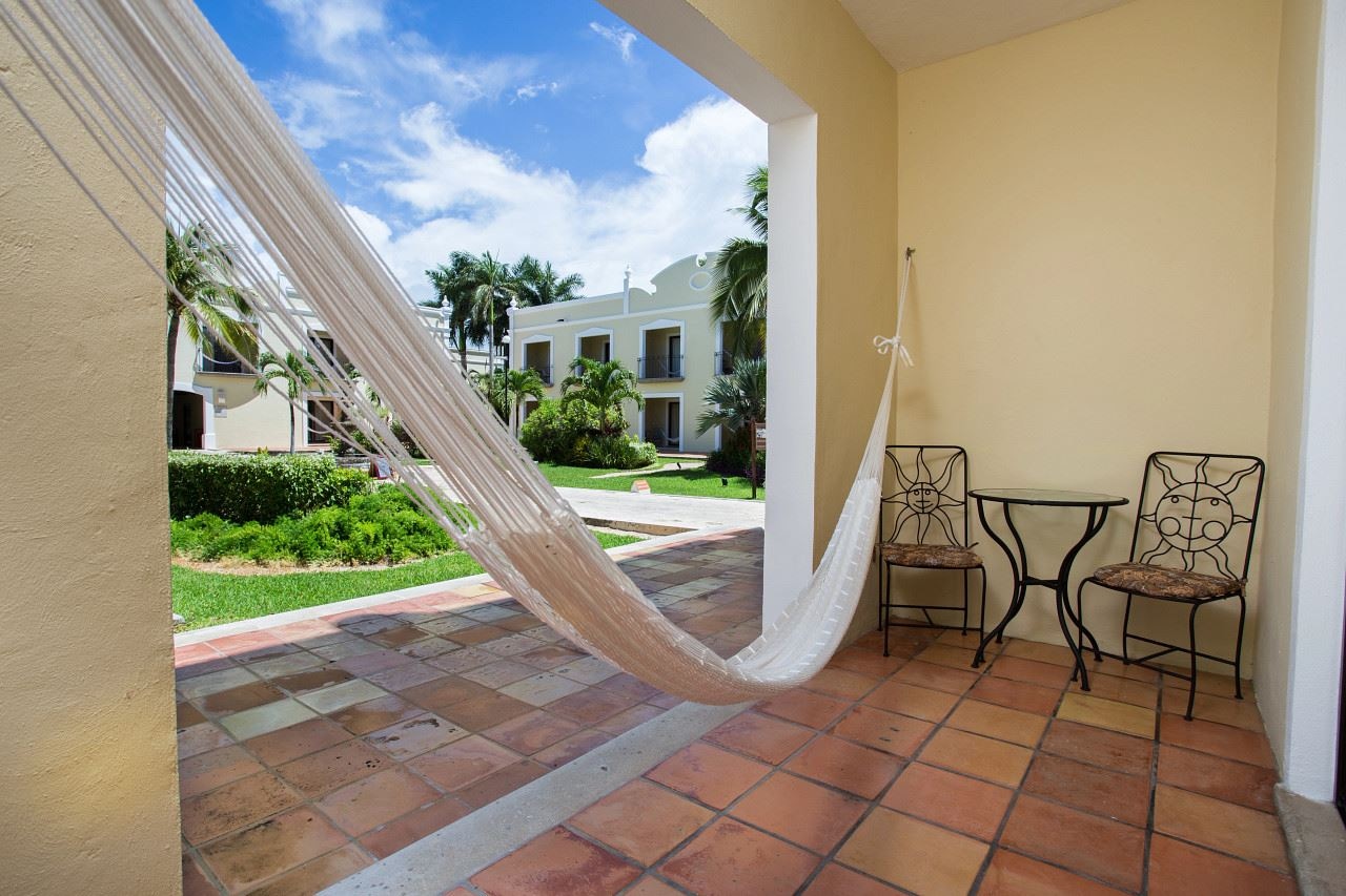 rooms-family-suite-deluxe-garden-view