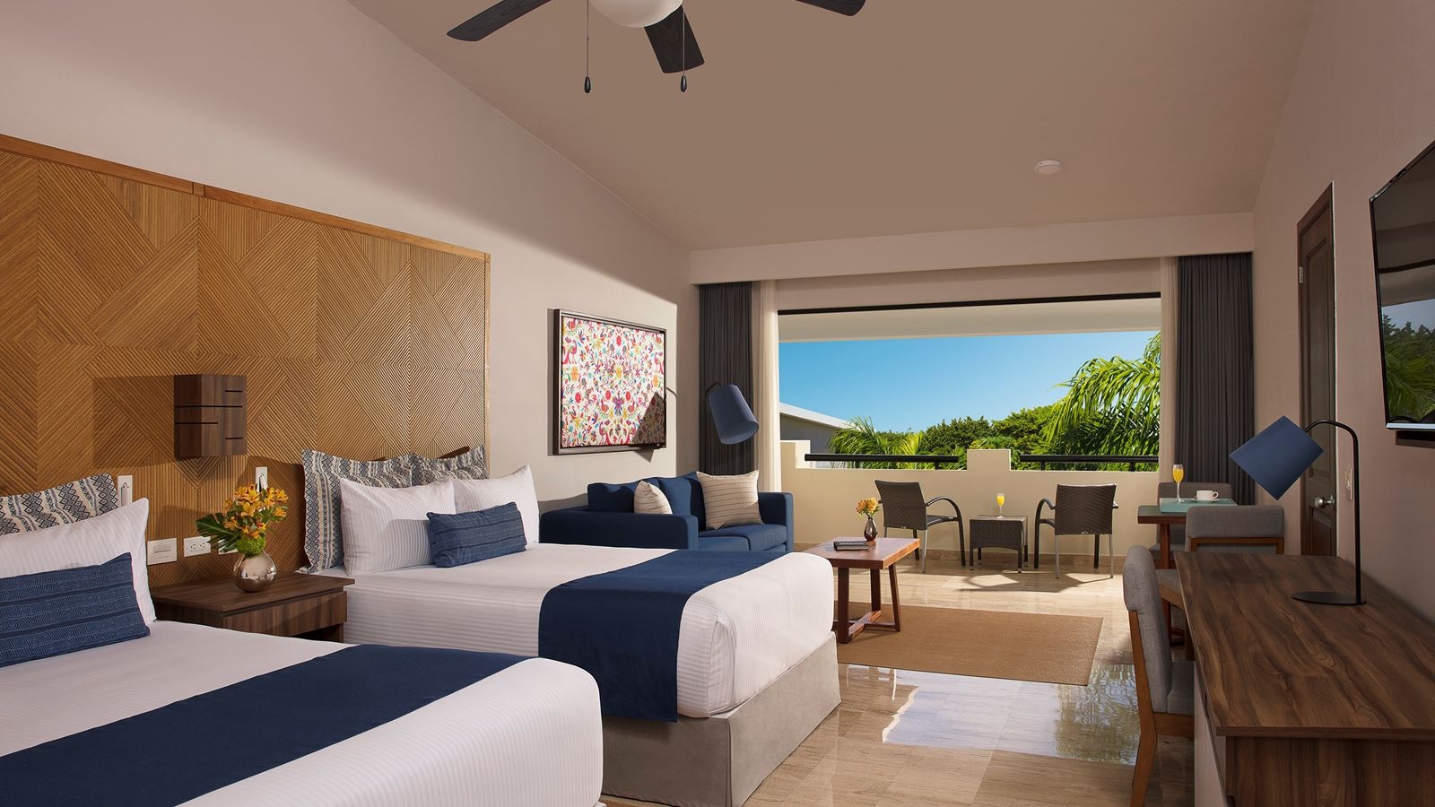 rooms-deluxe-junior-suite-tropical-view