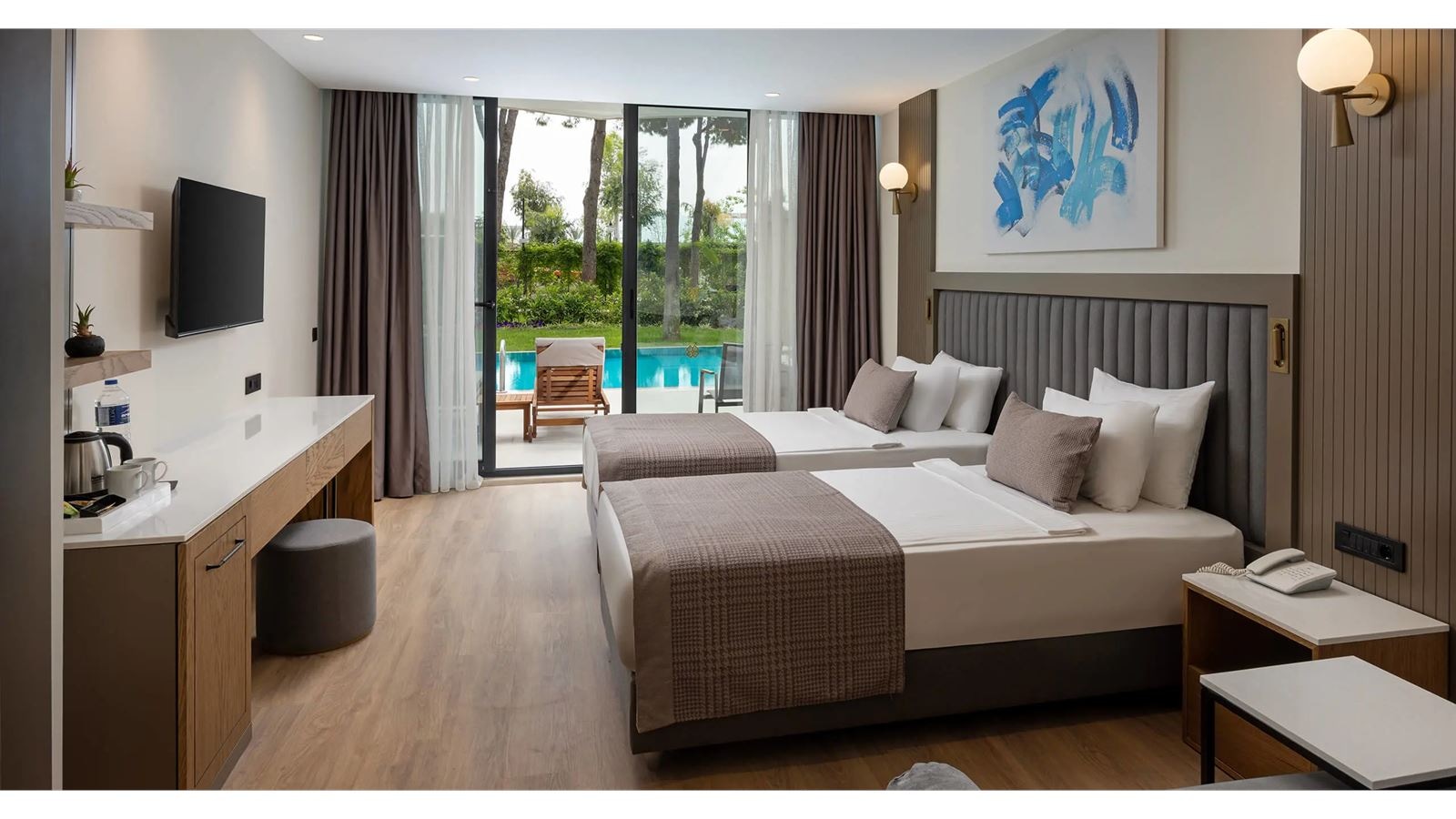 rooms-superior-swim-up-room