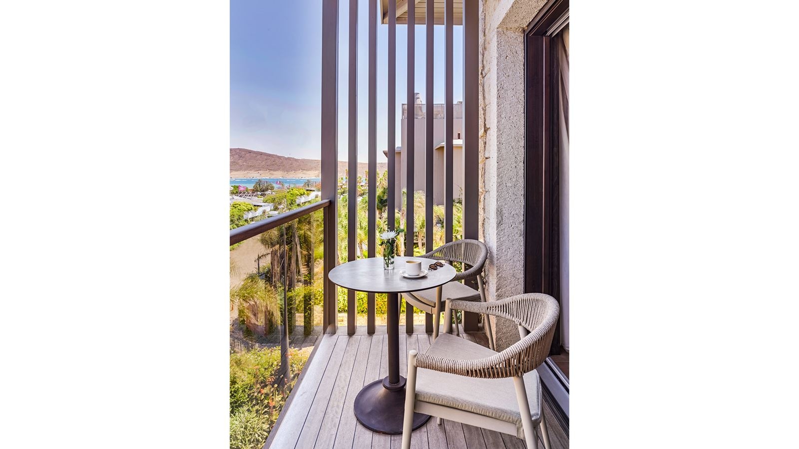 rooms-comfort-room-land-view