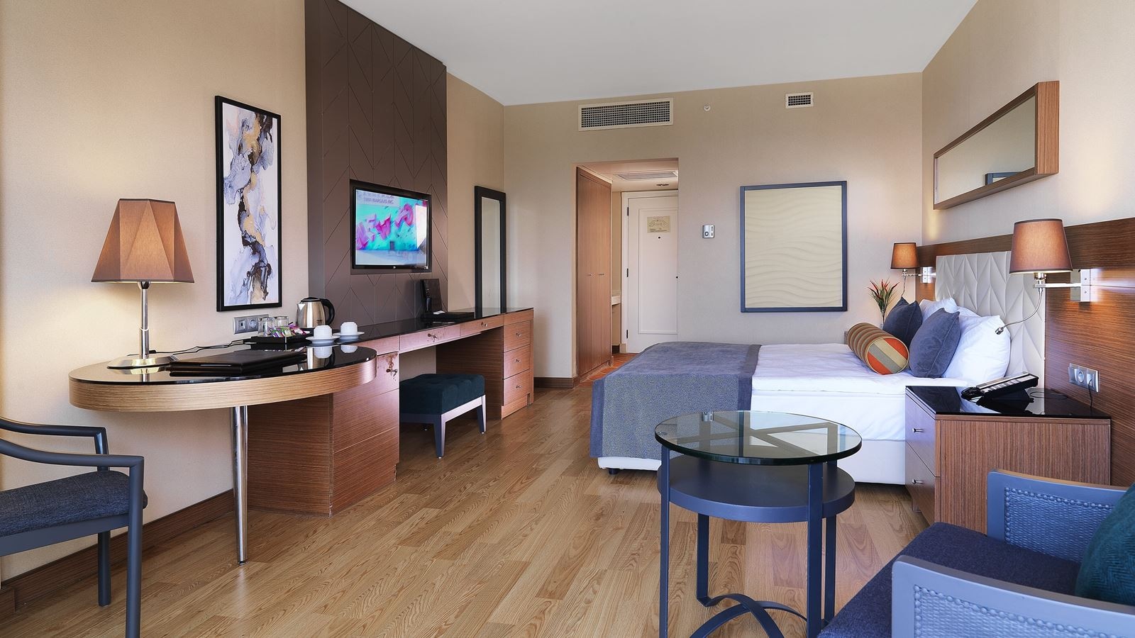 rooms-superior-land-view-room