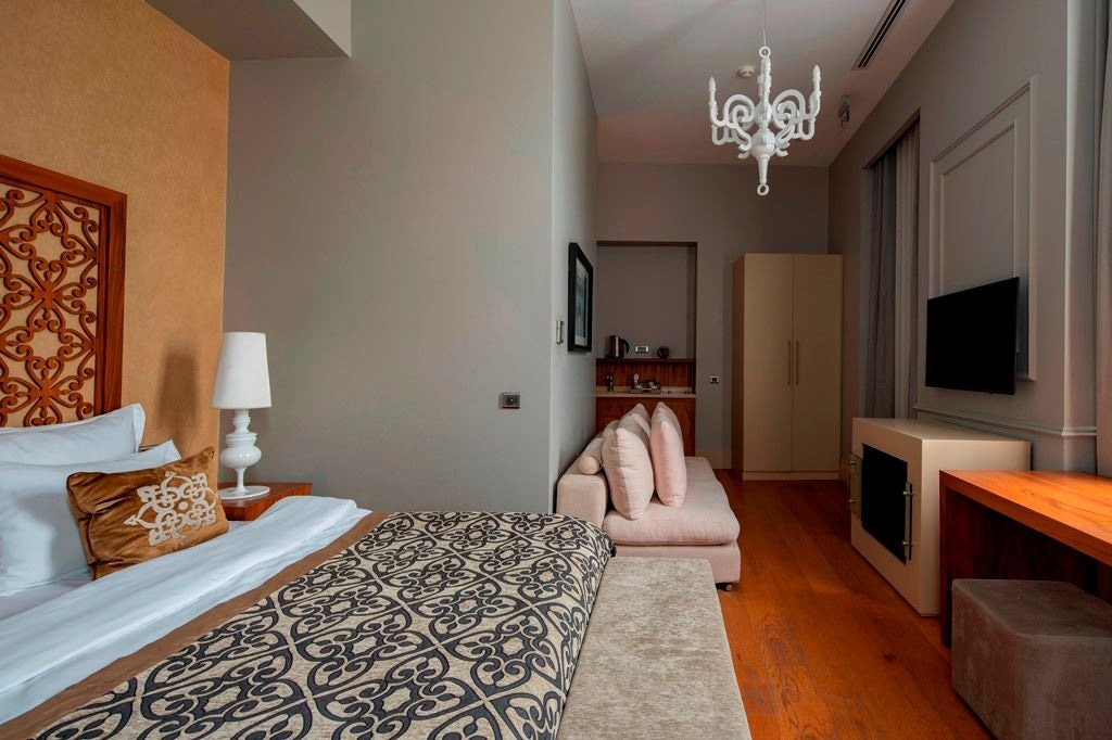 rooms-deluxe-room-french