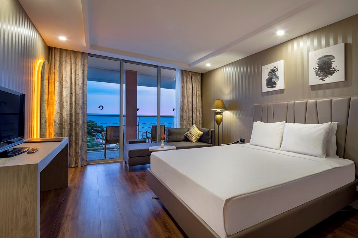 rooms-standard-room-side-sea-view