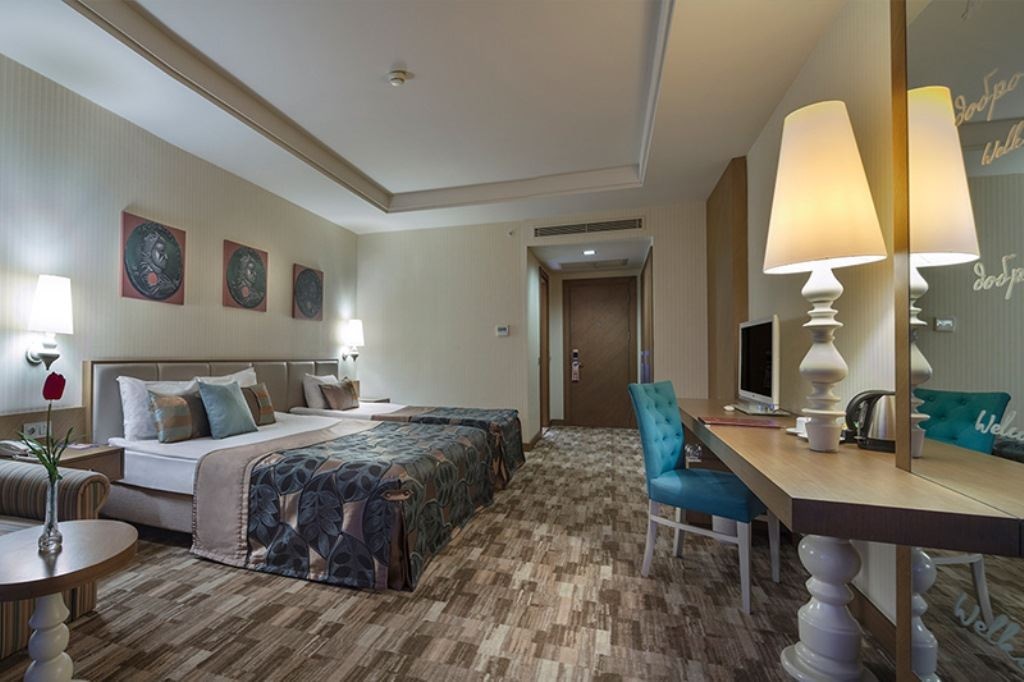 rooms-standard-room-side-sea-view