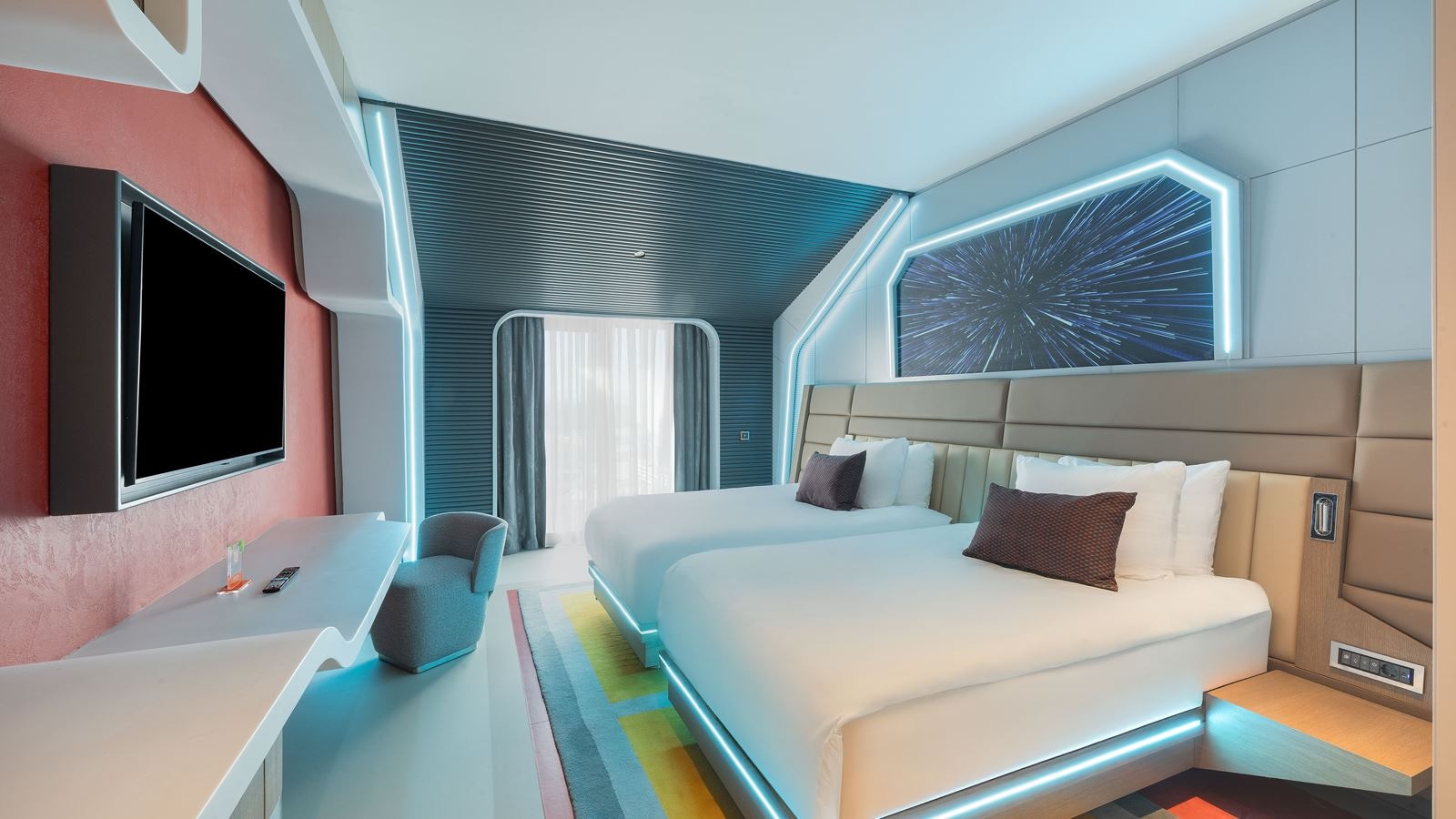 rooms-themed-deluxe-room-connection