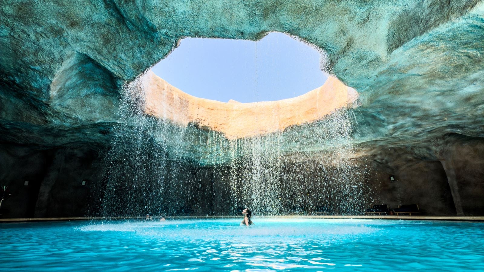 pools-outdoor--indoor-pool