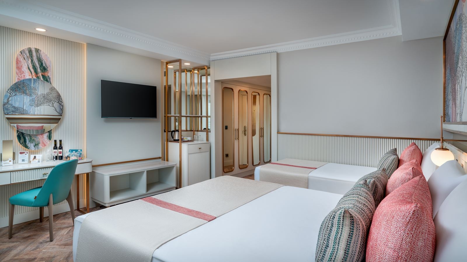 rooms-standard-room-land-view-with-balcony