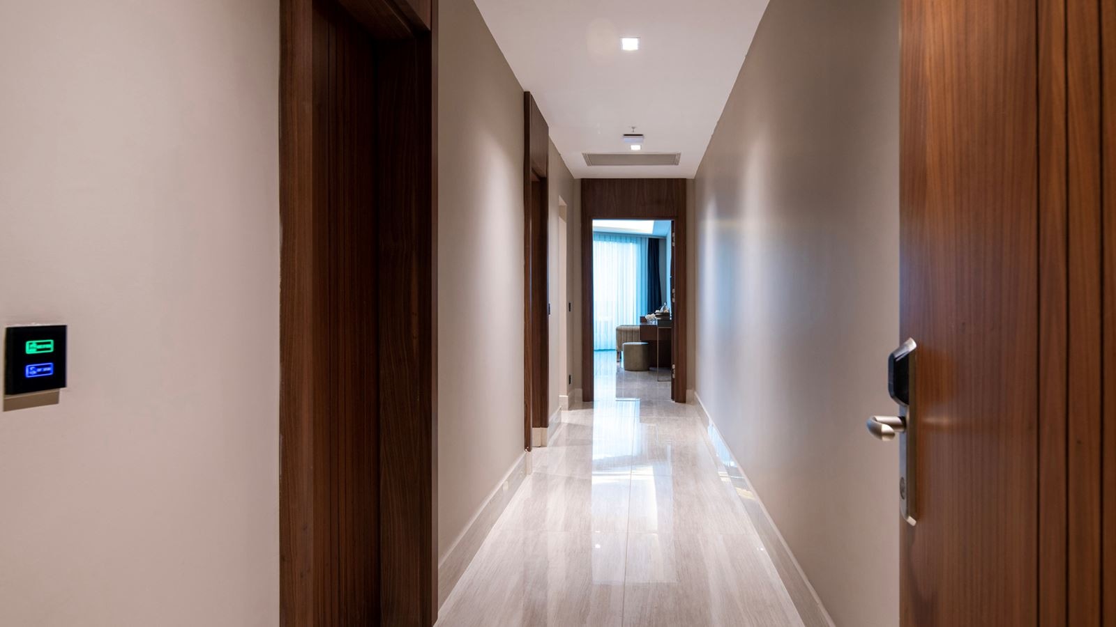 rooms-family-suite-land-view