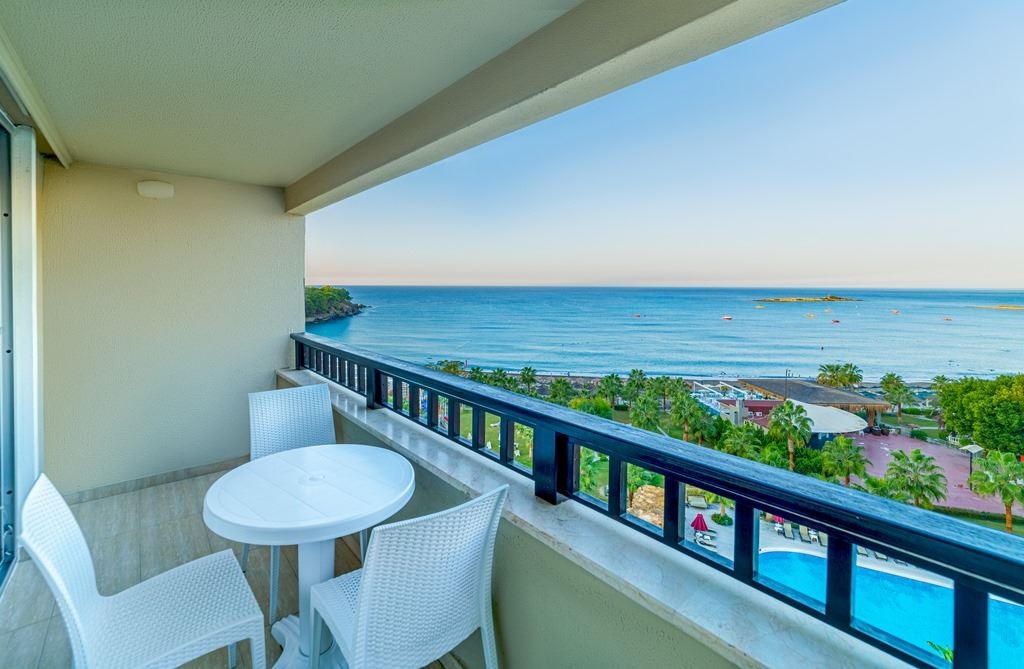 rooms-standard-room-main-building