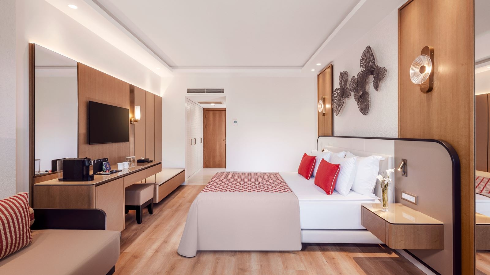 rooms-deluxe-large-room