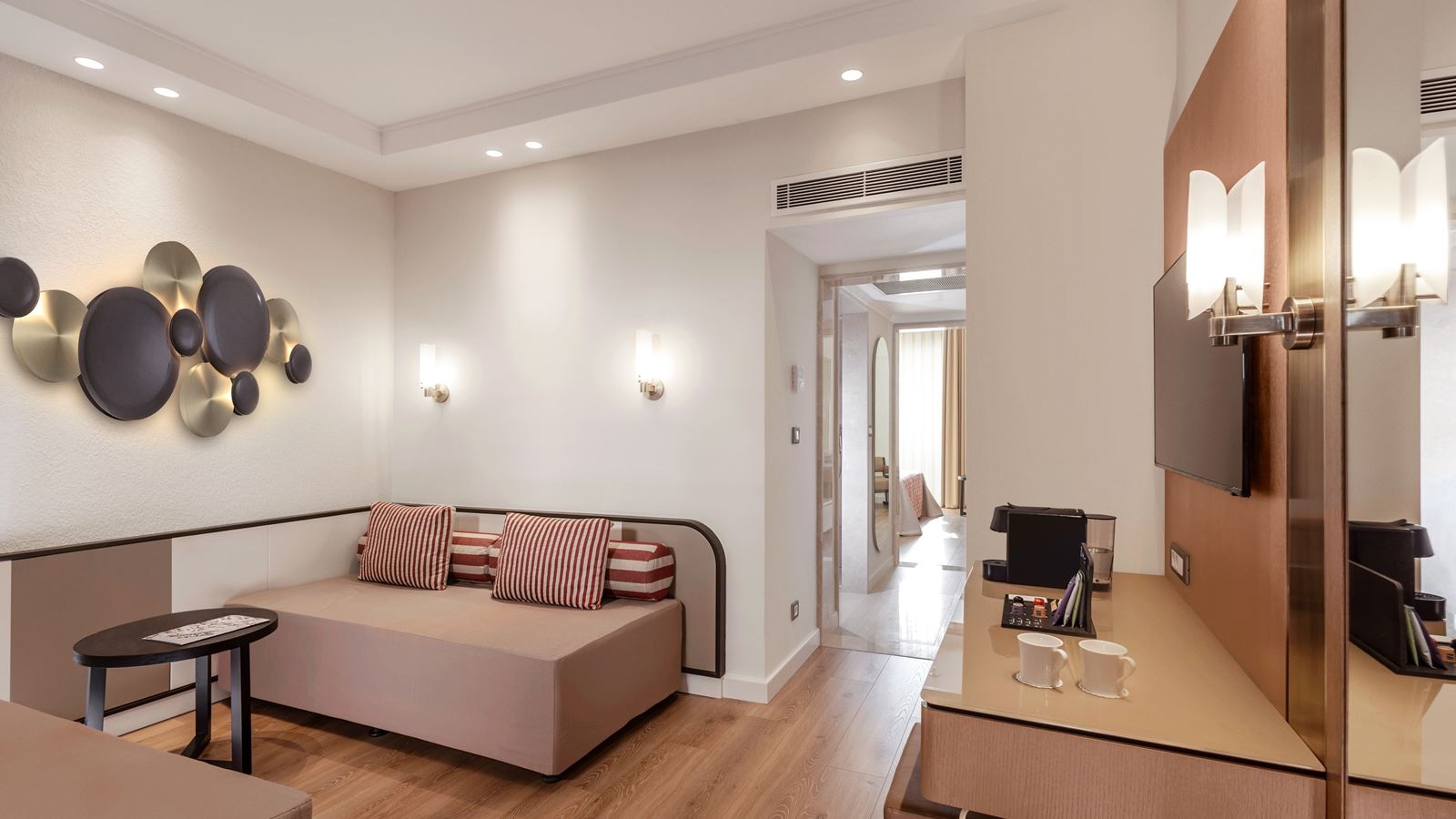 rooms-deluxe-family-land-view