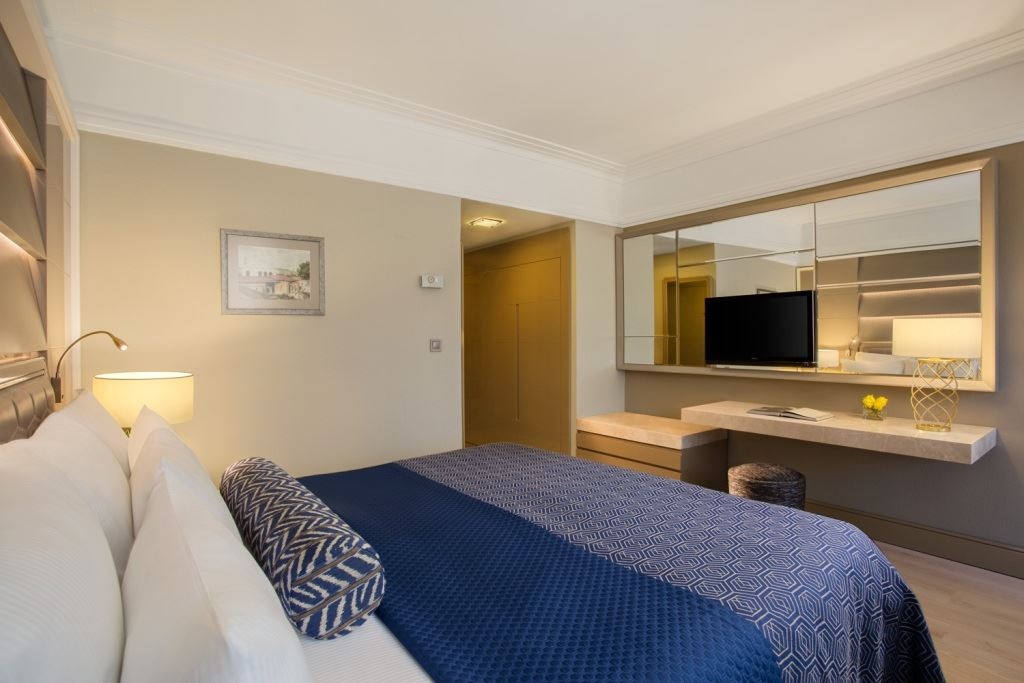 rooms-standard-room-land-view