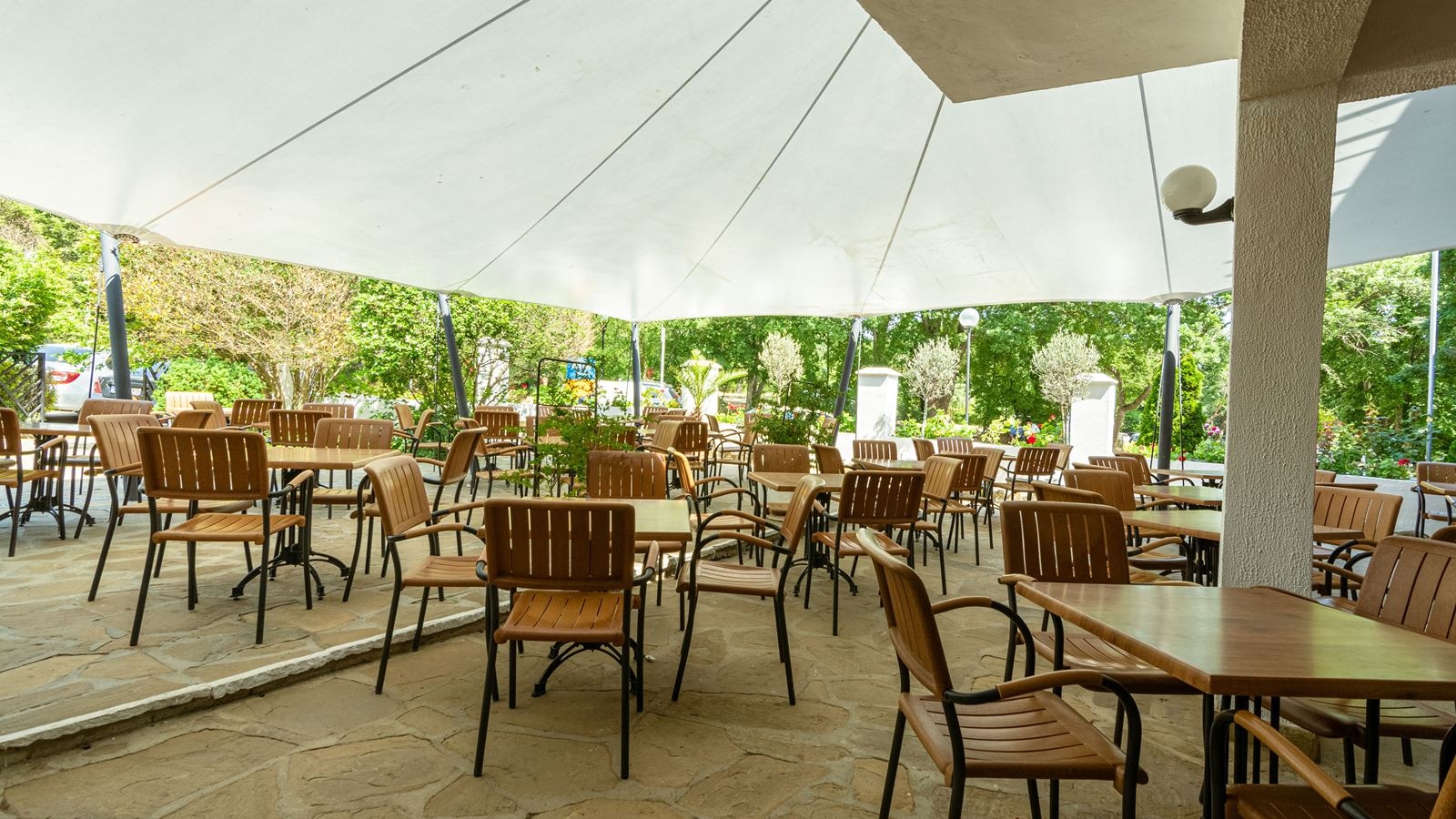 restaurants-main-restaurant