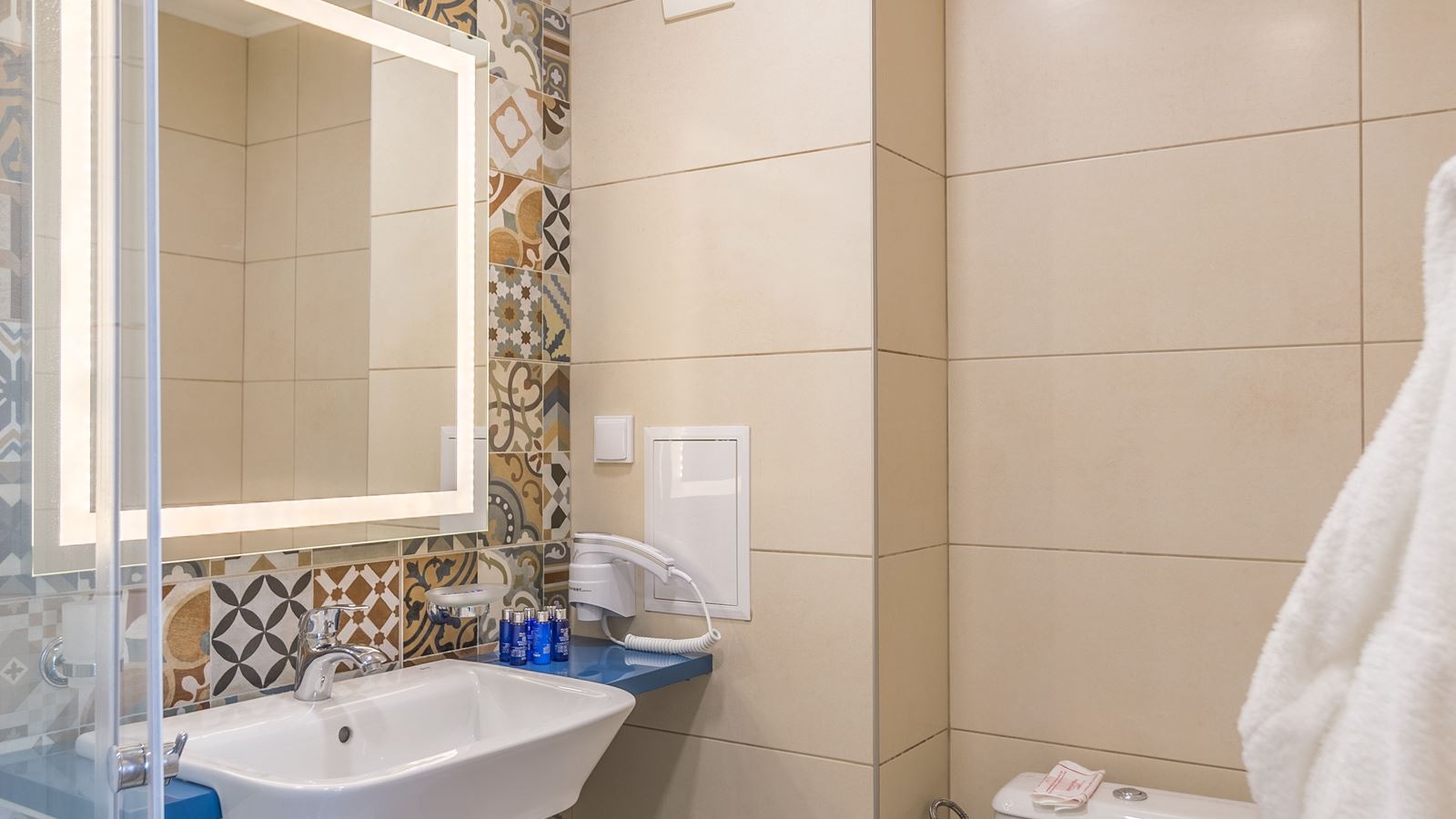 rooms-double-with-balcony