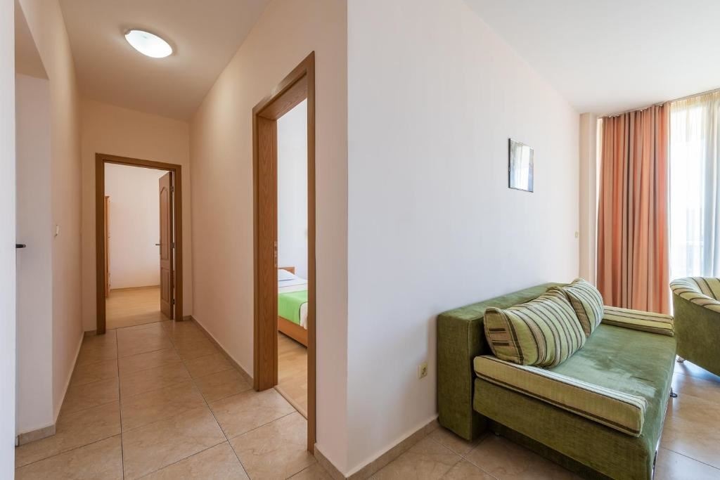 rooms-two-bedroom-apartment